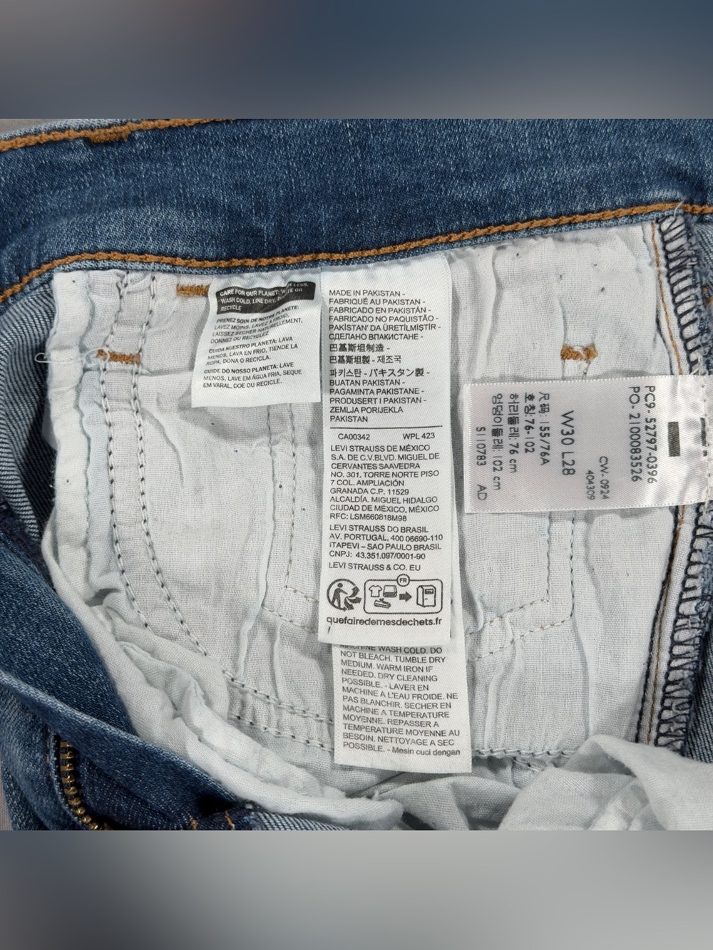 Levi's 720 High Rise Super Skinny 30x28 (Fits 30x27) Medium Wash Stretch Denim - Picture 4 of 13